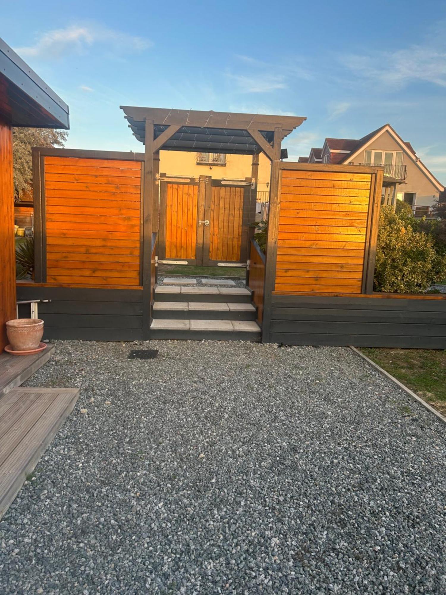 Me Old Abode Entire Garden Cabin Near The Sea Herne Bay Exterior foto